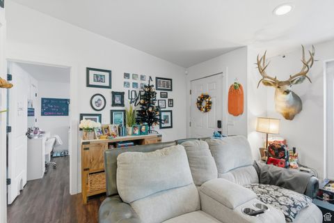 Tiny photo for 996 N 200 W, Lehi, UT 84043 (MLS # 2117265)