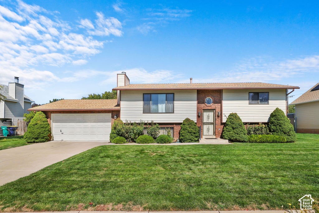 Photo of 1030 W 25 S, Clearfield, UT 84015 (MLS # 2187983)