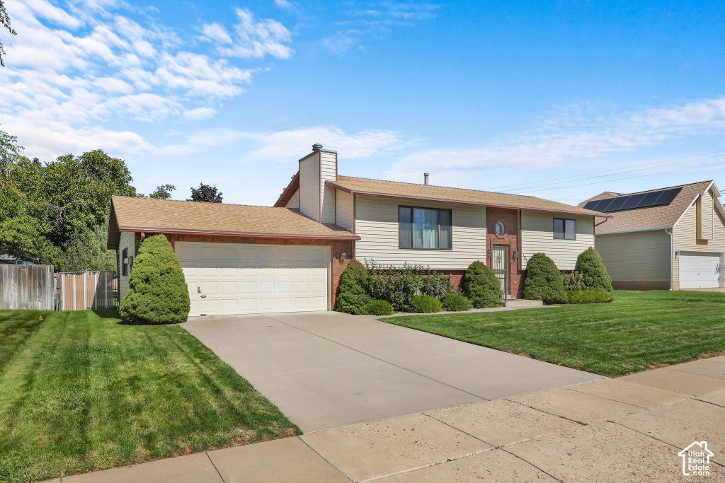 Photo of 1030 W 25 S, Clearfield, UT 84015 (MLS # 2187983)