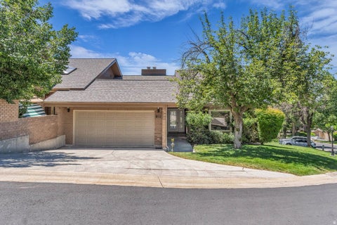Tiny photo for 811 N GRANDRIDGE DR, Salt Lake City, UT 84103 (MLS # 2166145)