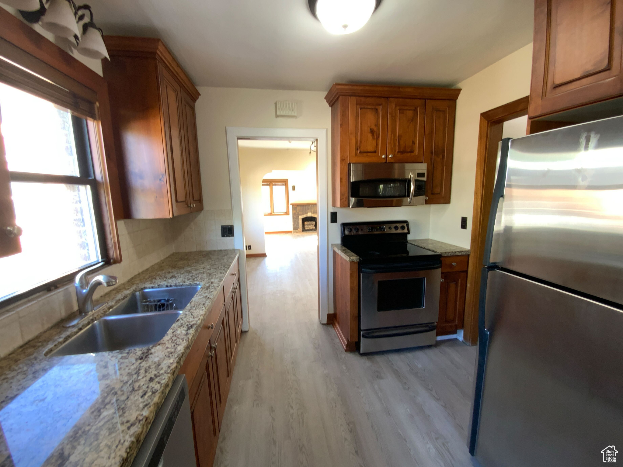 HAZLEMERE SUB - Residential