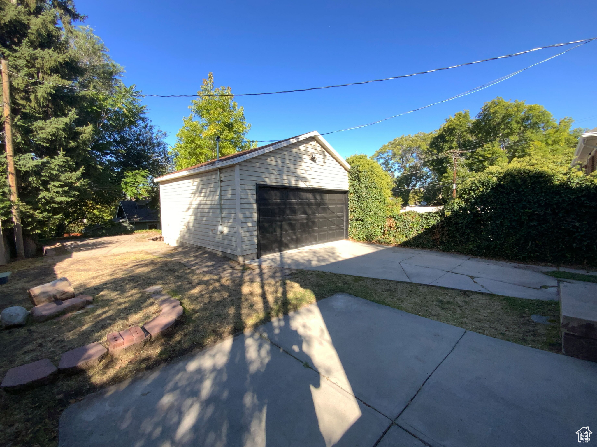 HAZLEMERE SUB - Residential