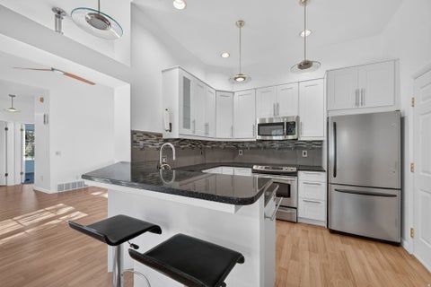 Condo For Sale - 5450 S Spinnaker Row<br/> Taylorsville, UT 84123