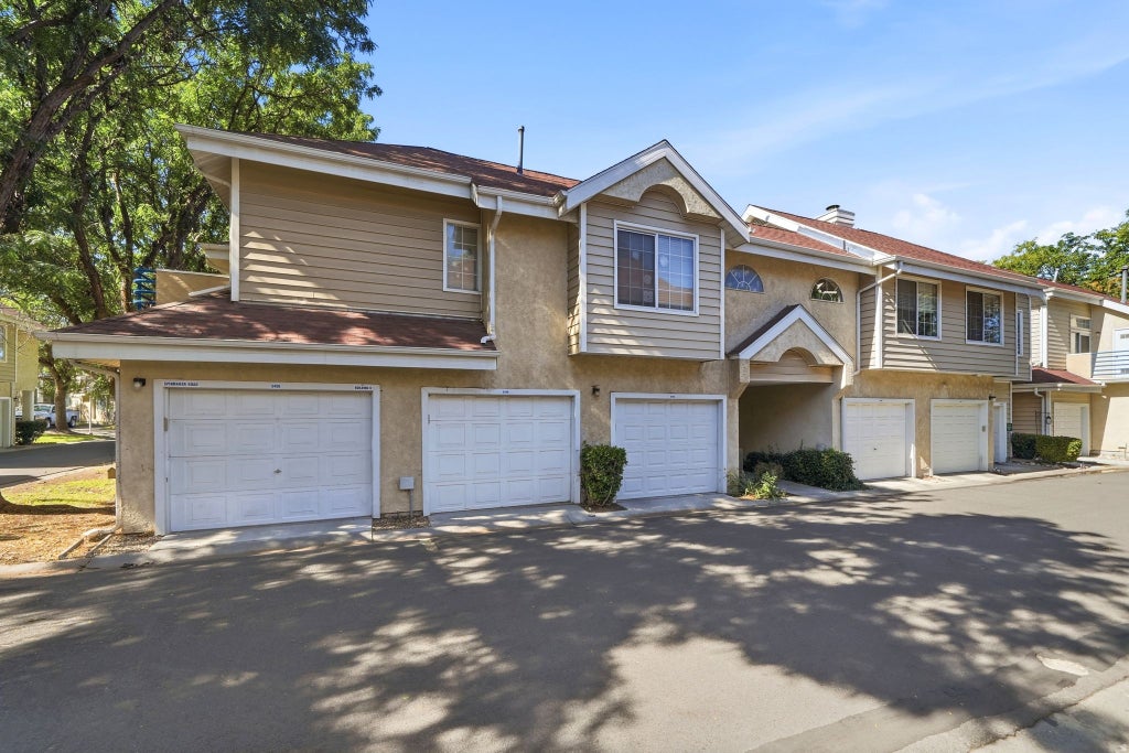 Photo of 5450 S SPINNAKER ROW, Taylorsville, UT 84123 (MLS # 2185075)