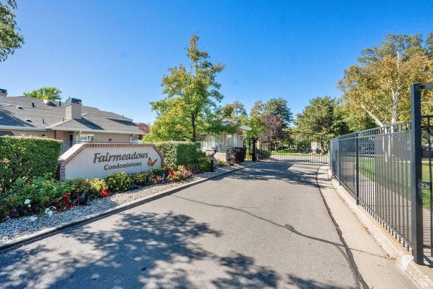 This beautiful first-floor end unit is located in a desirable gated community. Immaculate kitchen with an open floor plan, featuring new cabinets, quartz countertops, and all new appliances. Both bedrooms come with walk-in closets and attached bathrooms, while a bonus room offers the perfect space for an office or additional storage. The hall bathroom has been completely remodeled, including new plumbing, a tub/shower, and vanity, and the master bathroom features elegant granite countertops. An enclosed porch further enhances the living space. The two-car garage provides ample storage and a workbench area. The community offers fantastic amenities, including a pool, clubhouse, gym, gardens, and RV parking for rent, all conveniently located close to ski bus route, freeways, shopping, restaurants and much more.