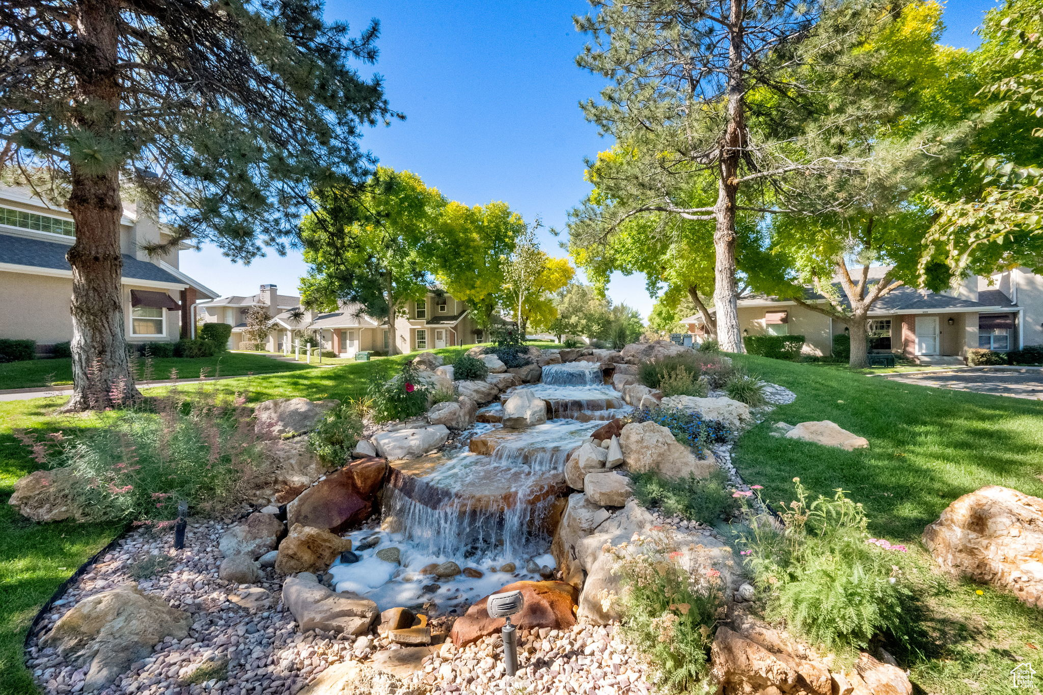 FAIRMEADOWS - Residential