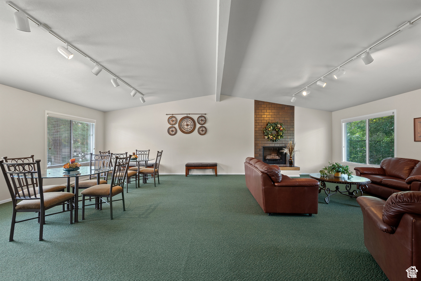 FAIRMEADOWS - Residential