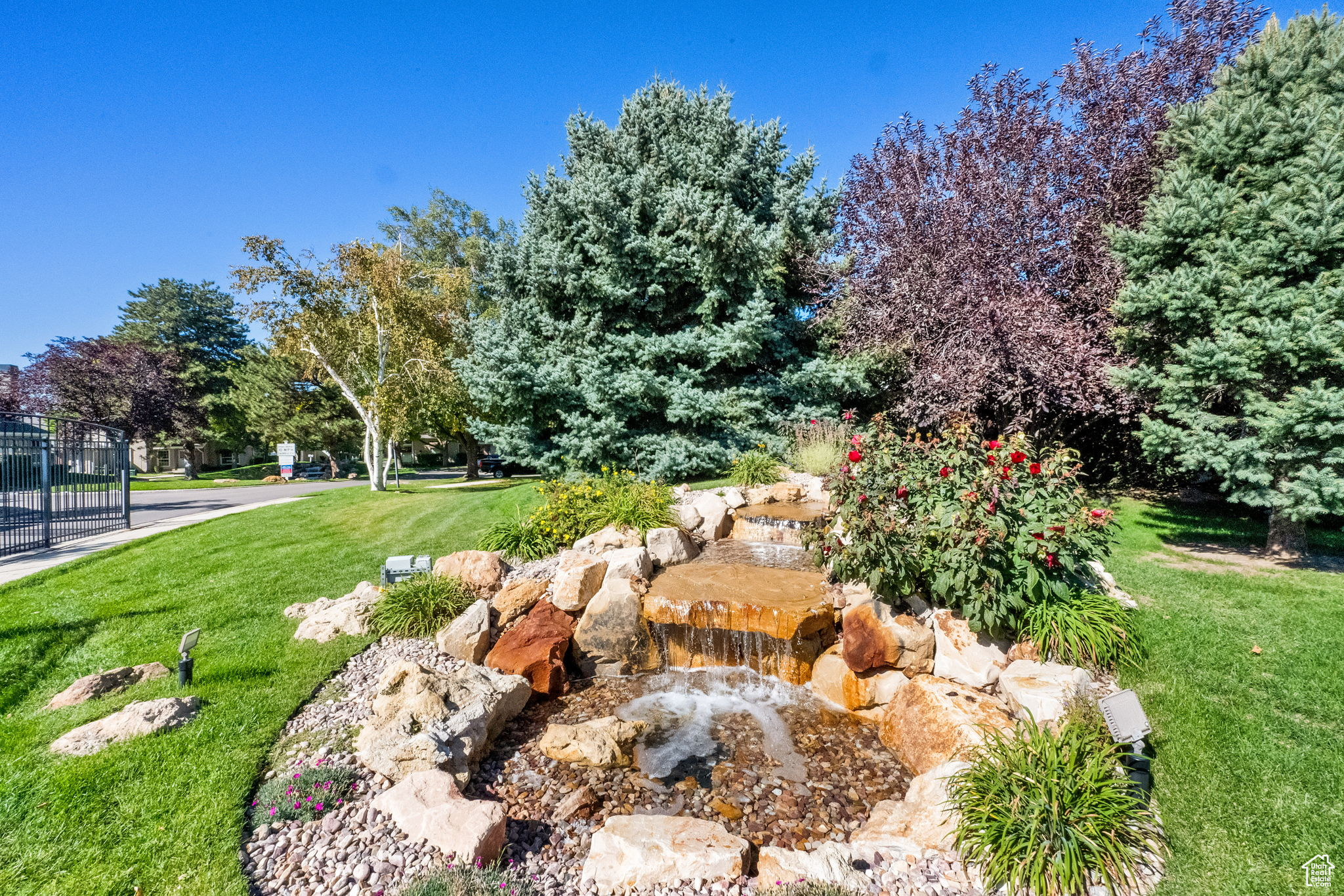 FAIRMEADOWS - Residential