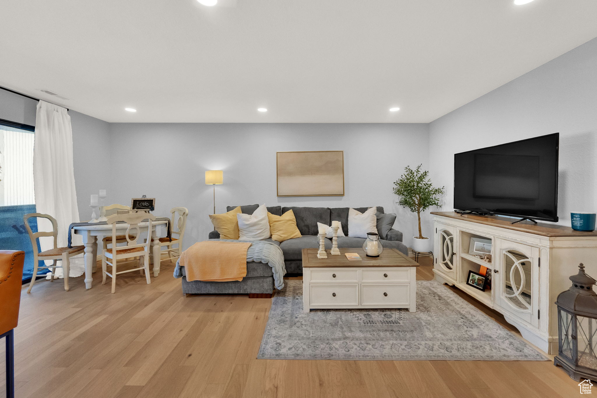 FAIRMEADOWS - Residential