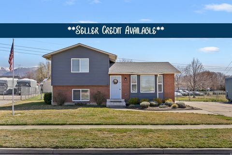 Photo of 2522 N 2200 W, Farr West, UT 84404 (MLS # 2144791)