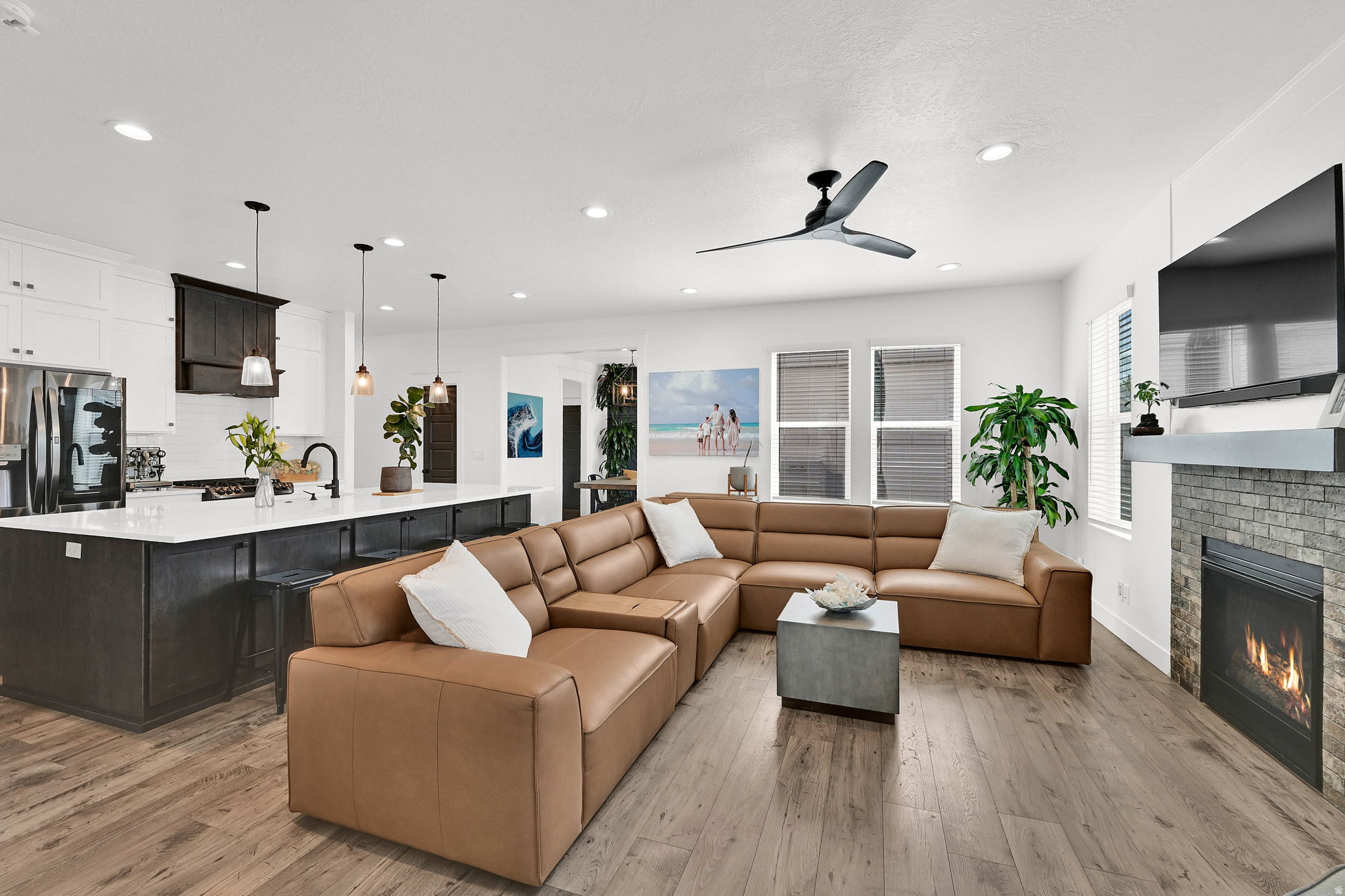 HILL FARMS - Residential