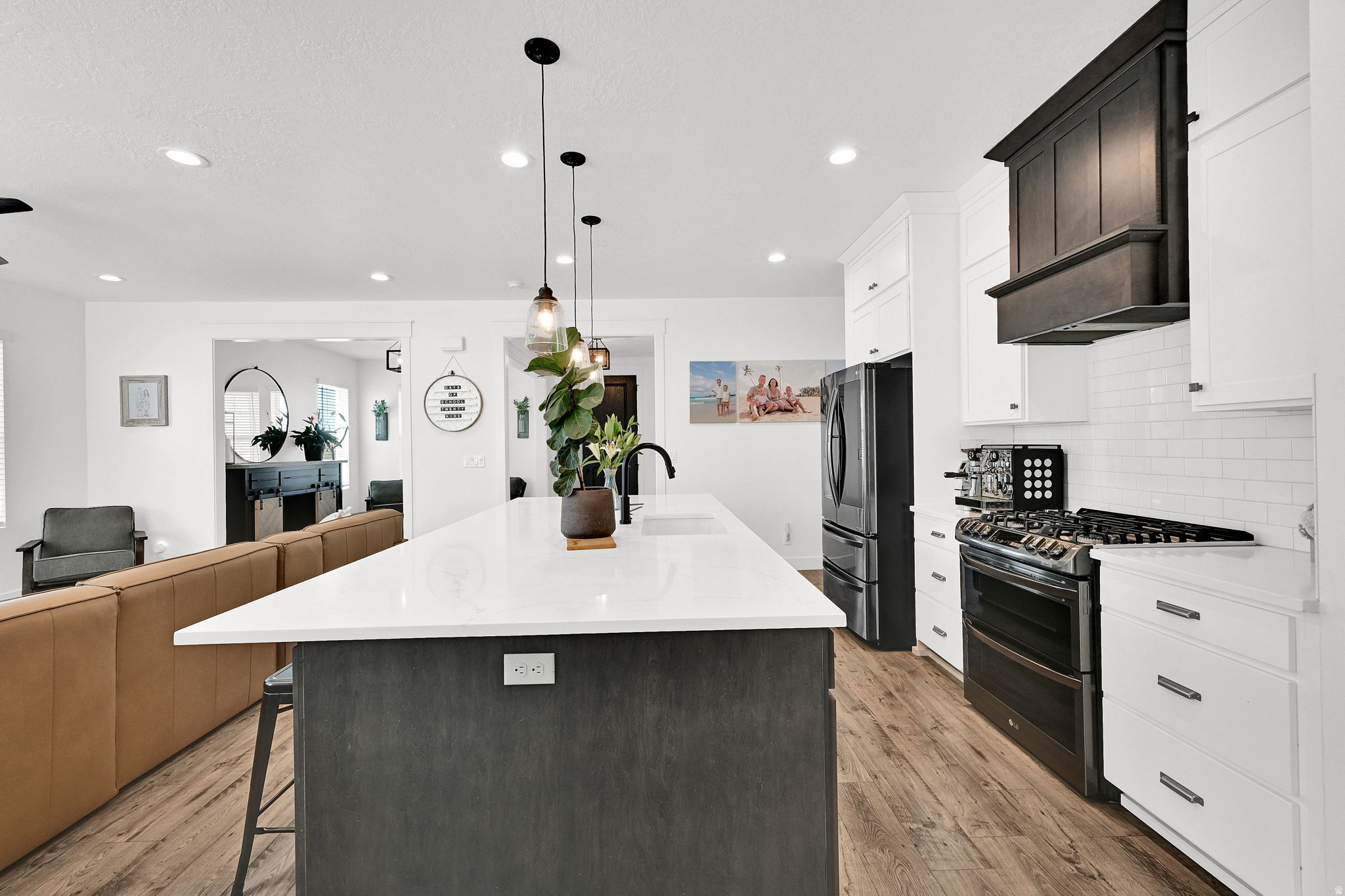 HILL FARMS - Residential