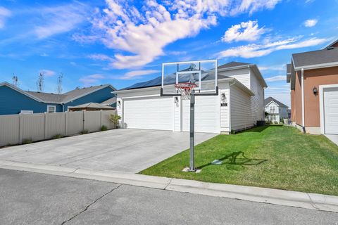 Tiny photo for 1951 W JOSEPH ACRES RD, Kaysville, UT 84037 (MLS # 2150289)