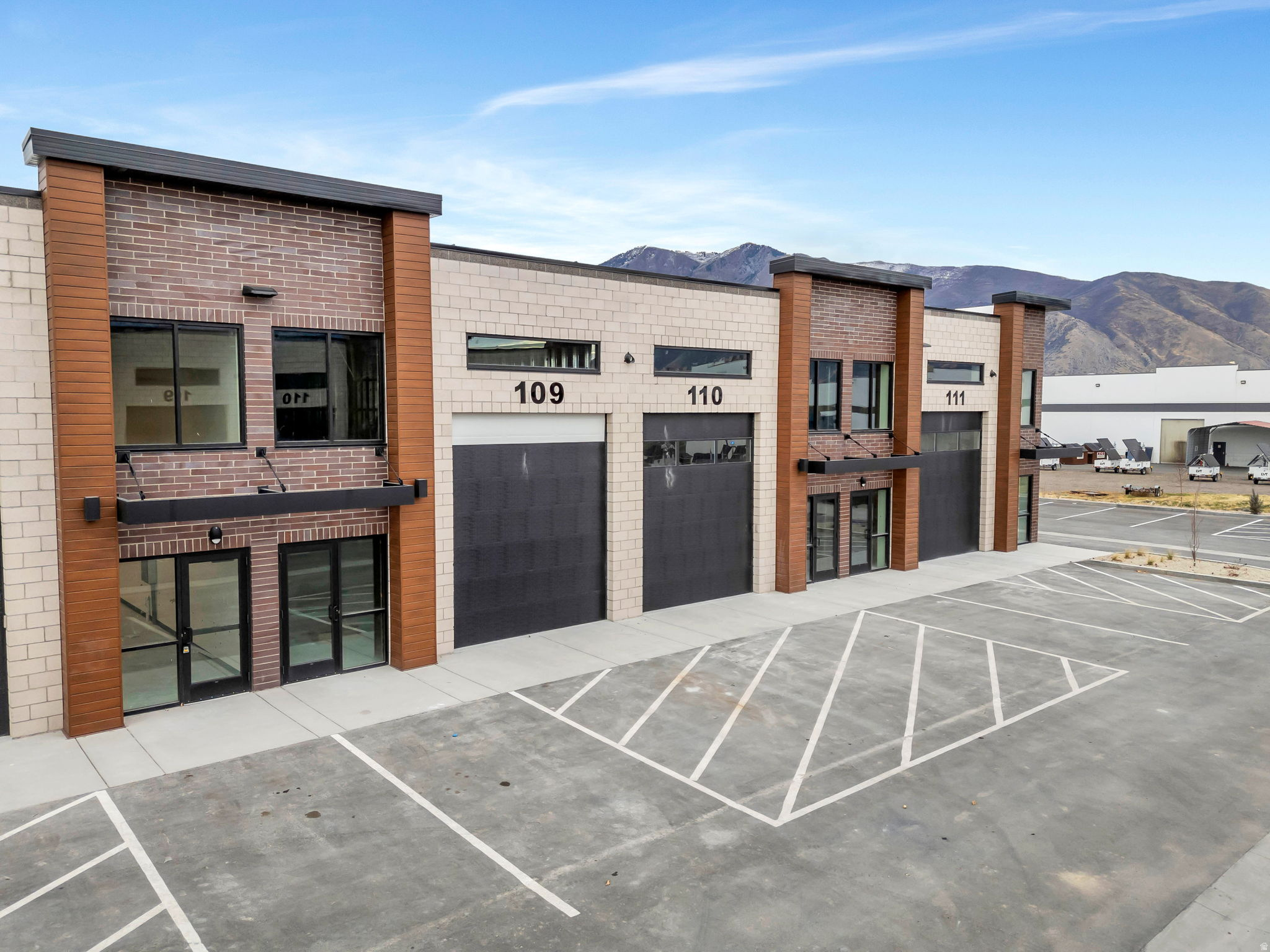 THE LANDING - Commercial Lease