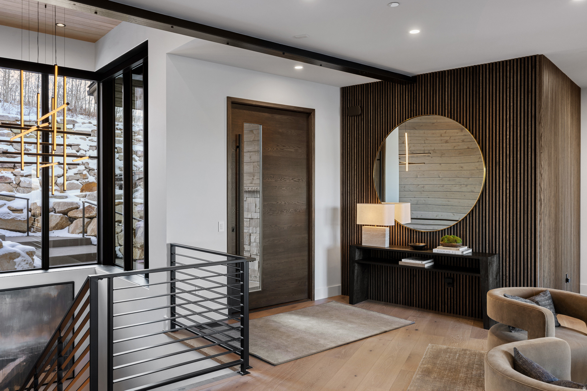 MOONSHADOW - Residential