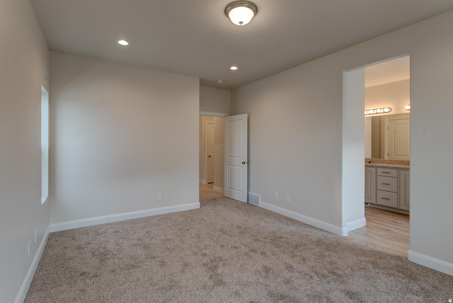 OAKRIDGE COVE - Residential