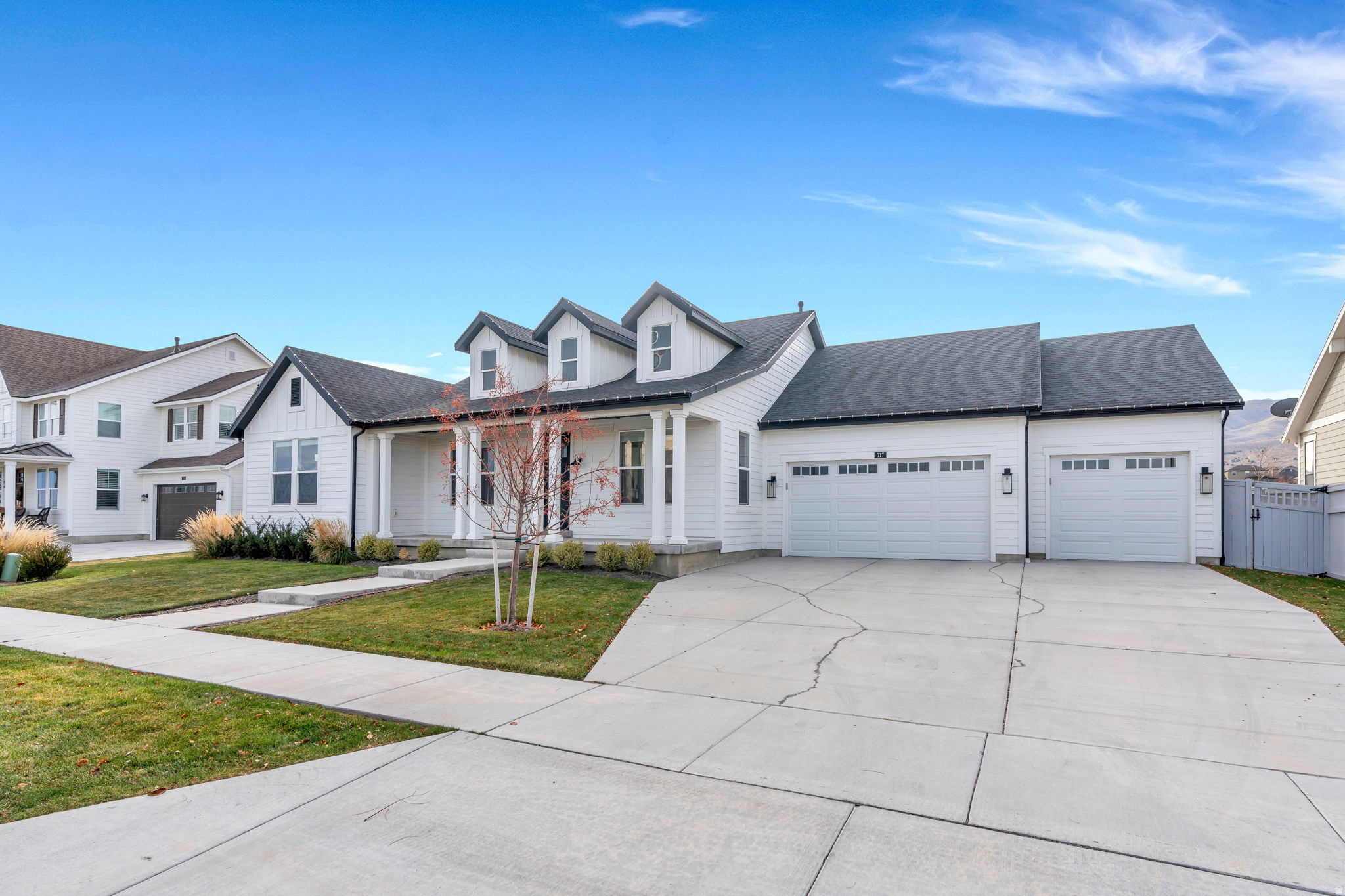 BEACON POINTE - Residential