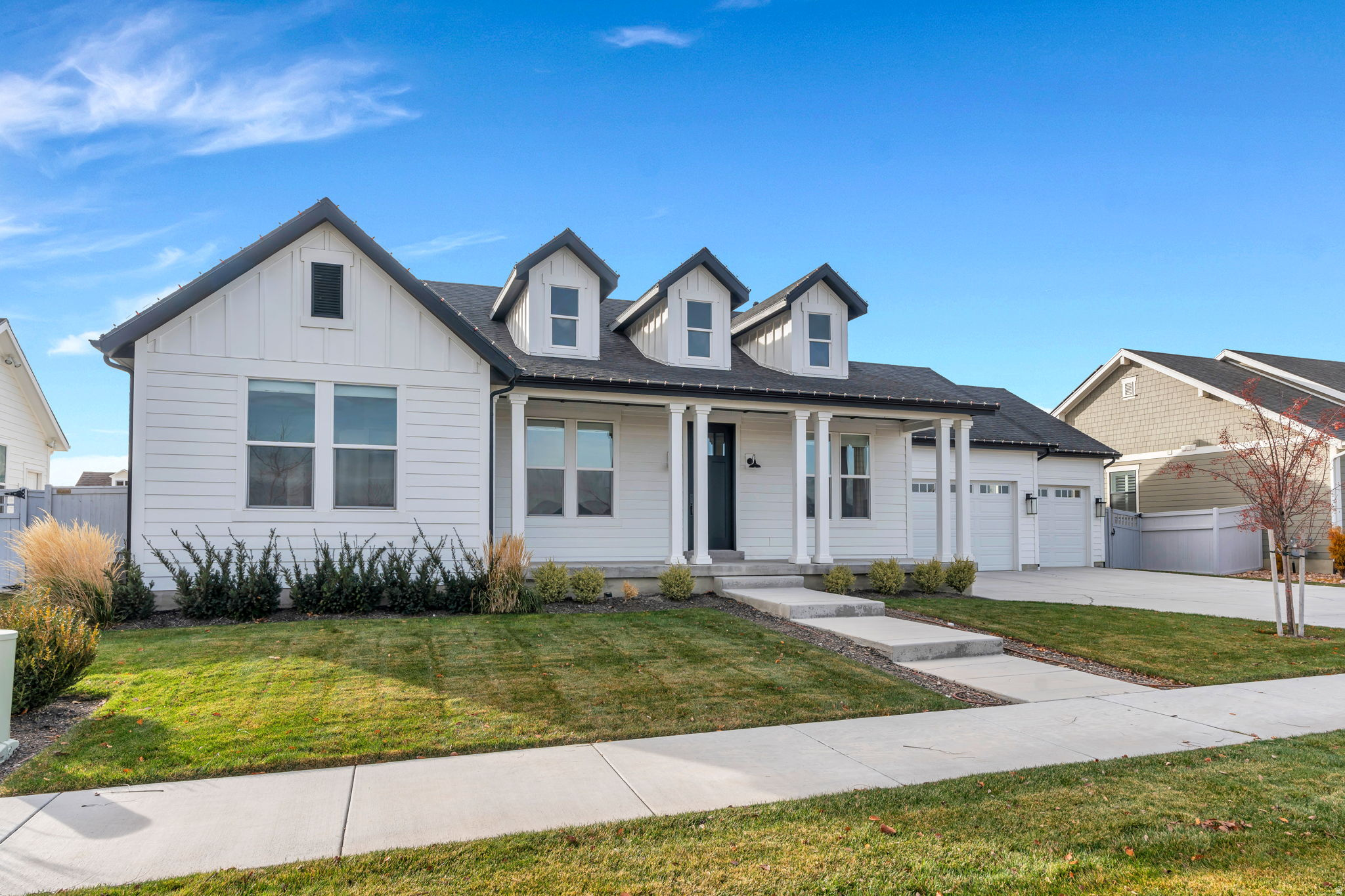 BEACON POINTE - Residential