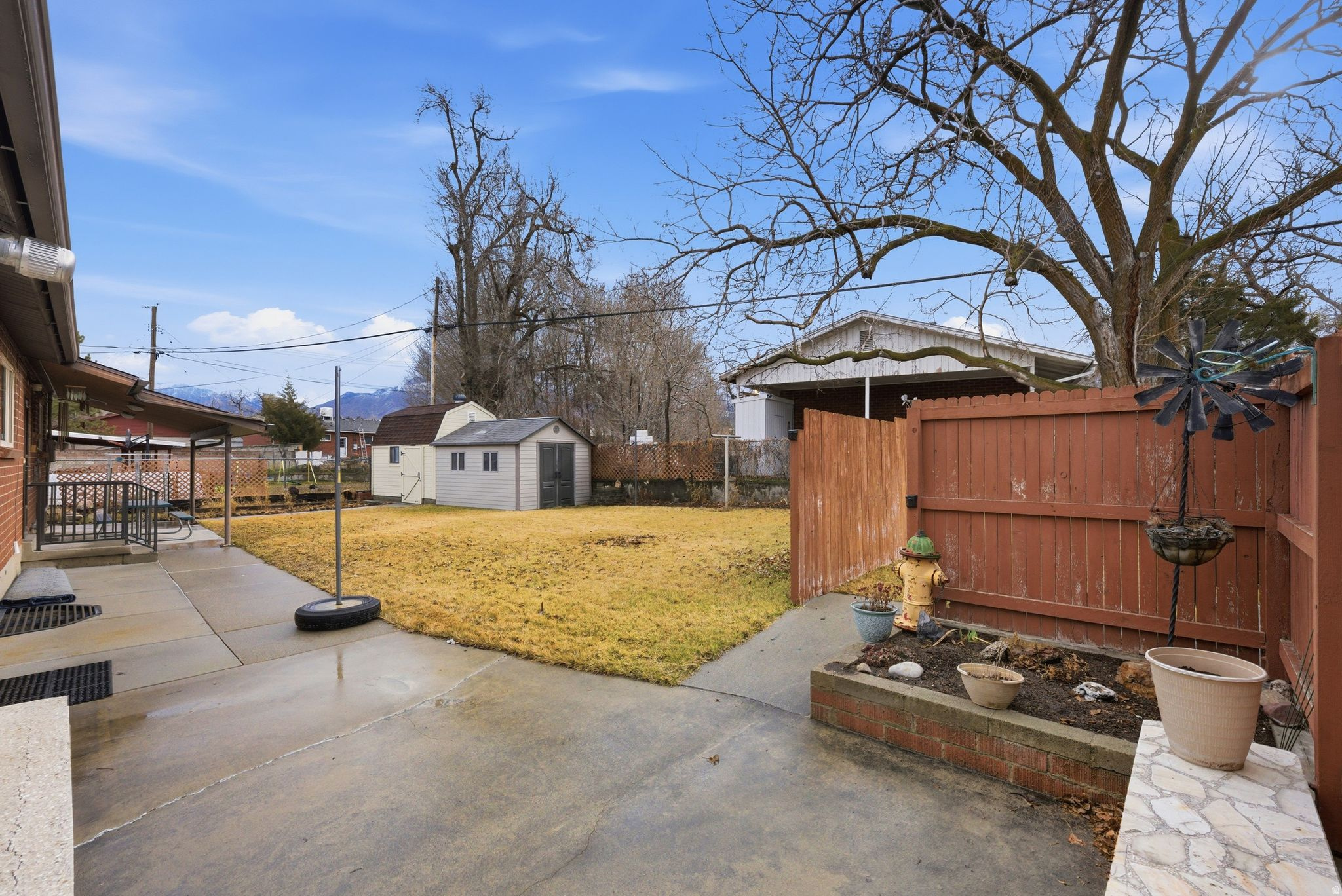 WHITE CITY - Residential