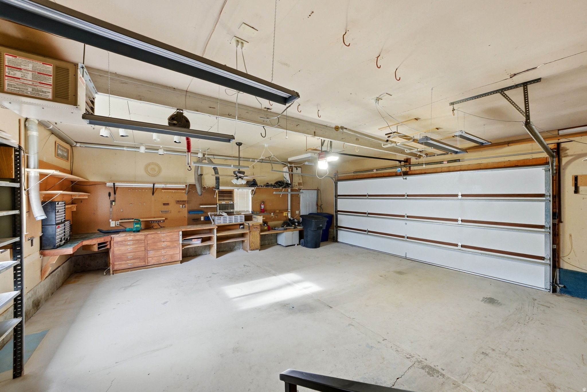 WHITE CITY - Residential