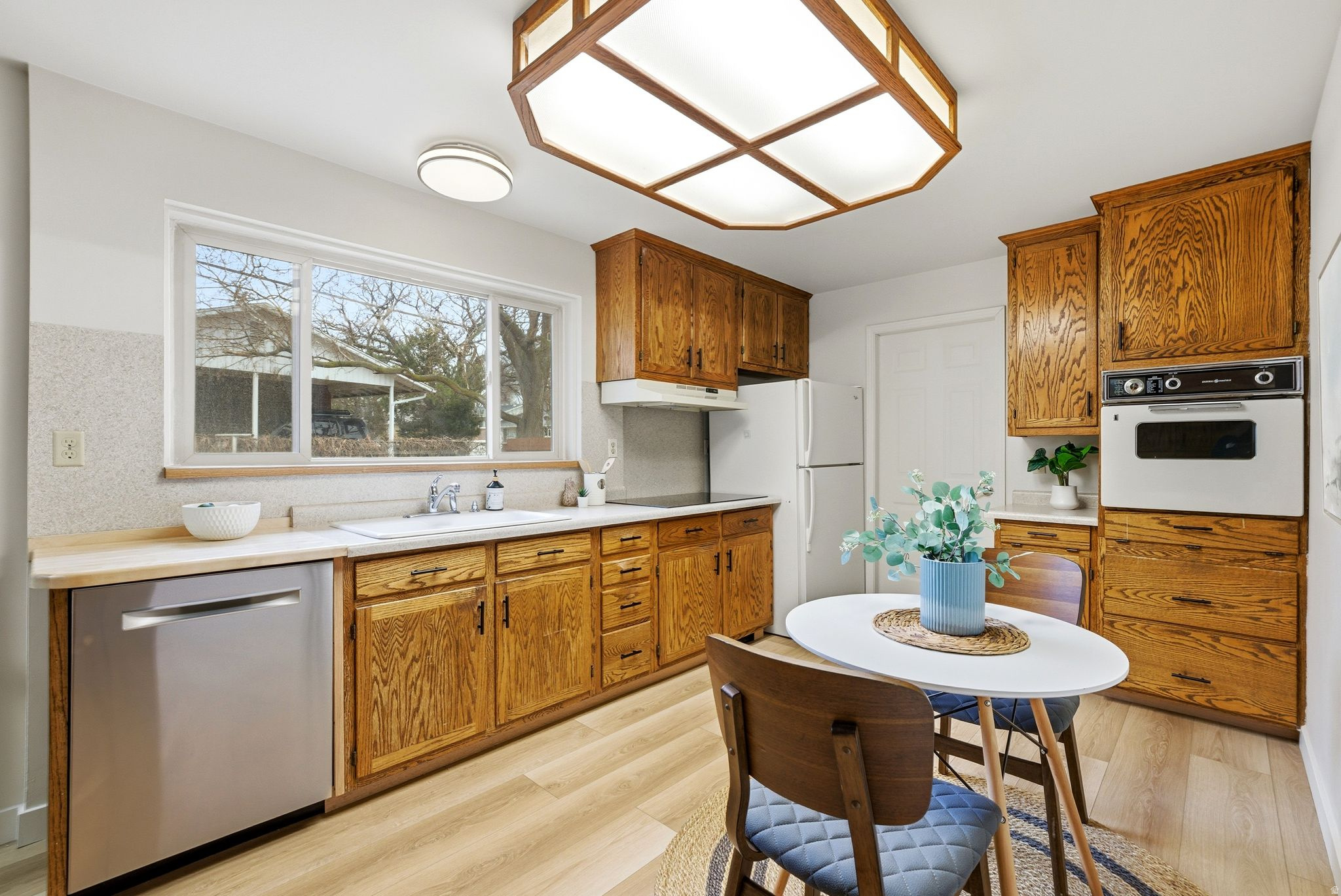 WHITE CITY - Residential