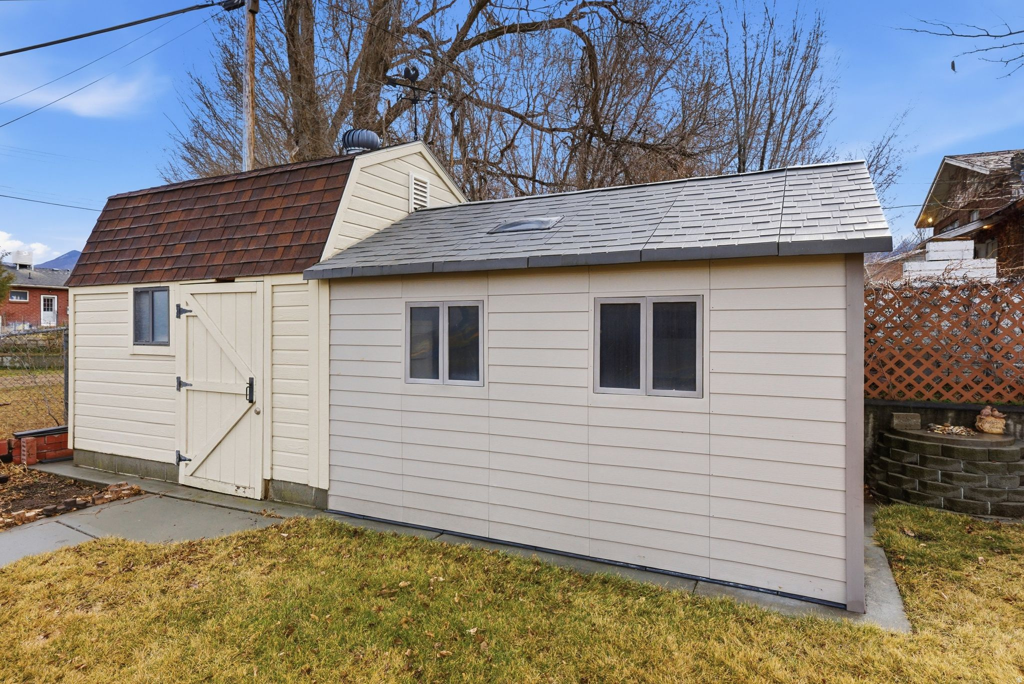 WHITE CITY - Residential