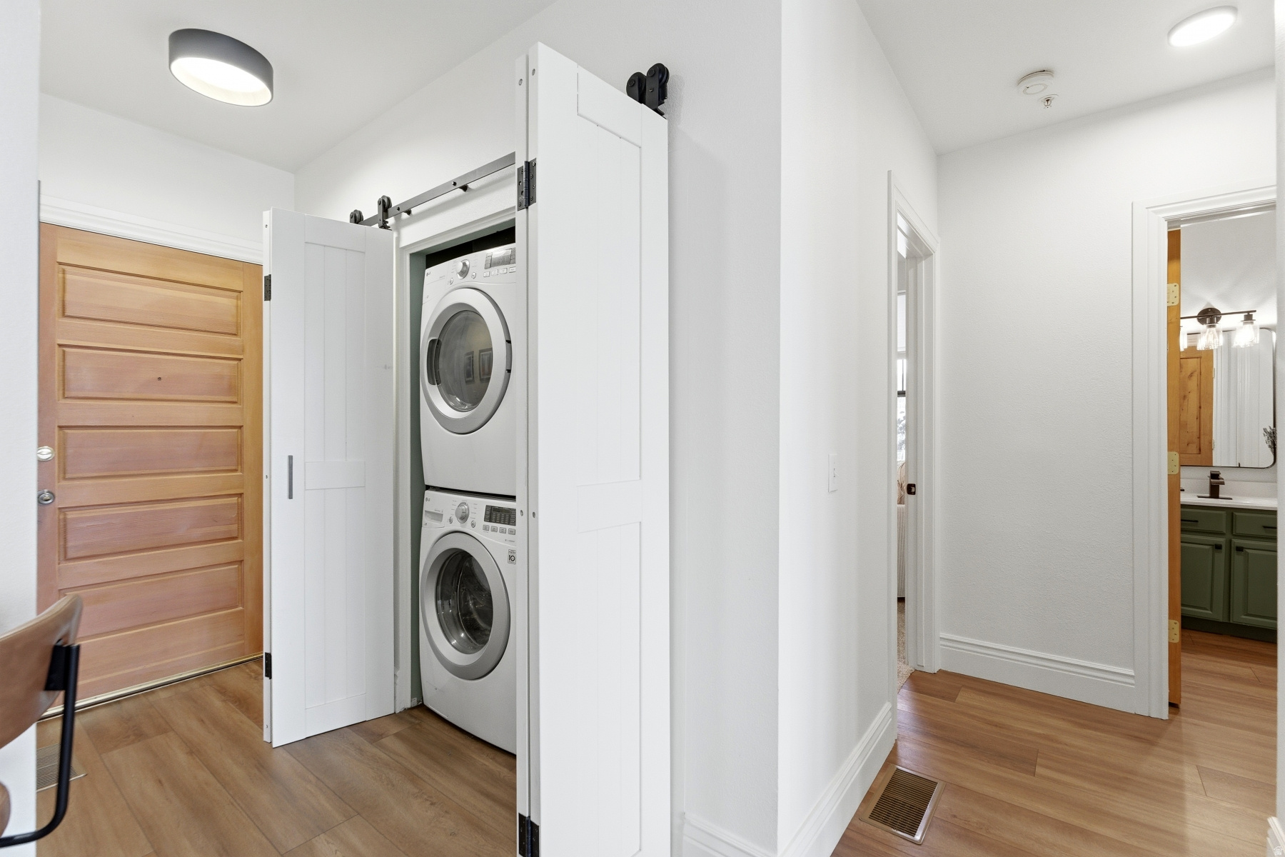 PINEBROOK POINTE CON - Residential