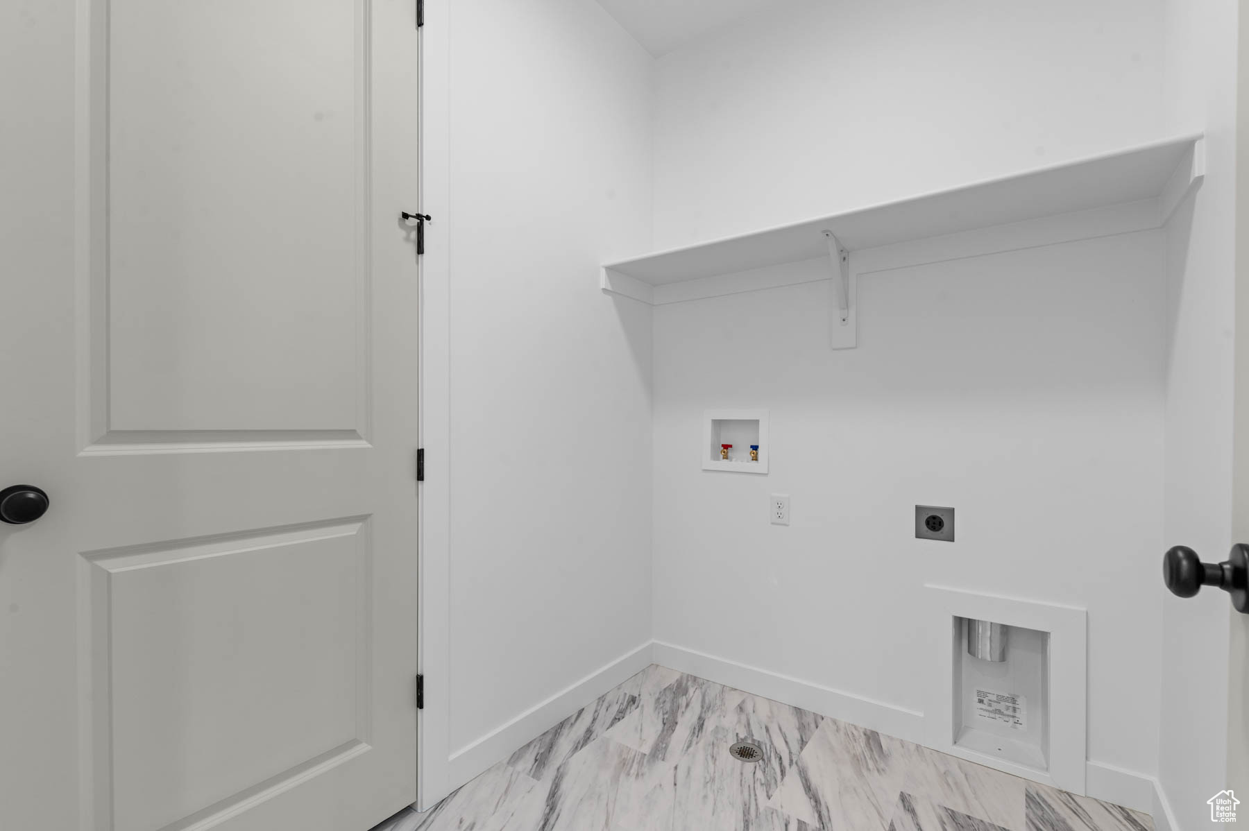 BROADVIEW SHORES COTTAGES 802 - Residential