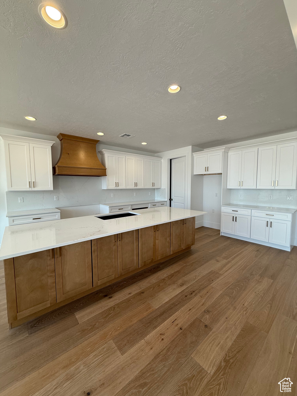 HAWKEYE POINT - Residential