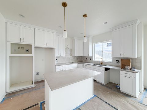 Tiny photo for 6976 W HAZEL OAK CT #226, Herriman, UT 84096 (MLS # 2086946)