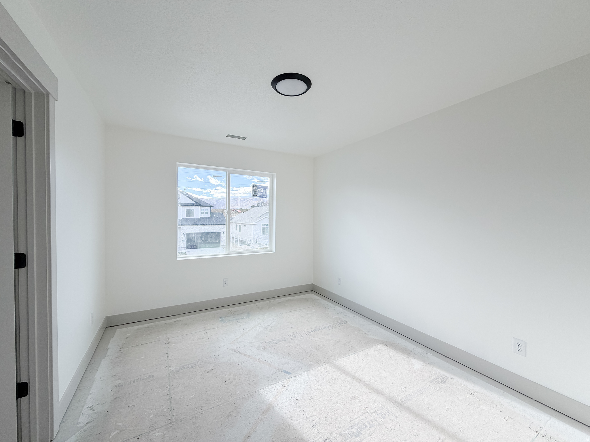 HIDDEN OAKS - Residential