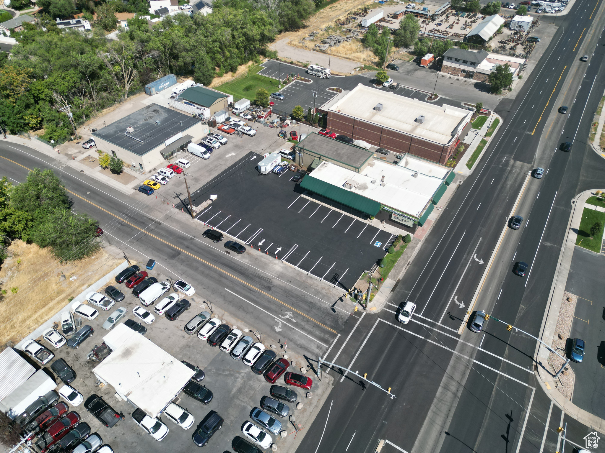 PERRY SUB - Commercial Lease