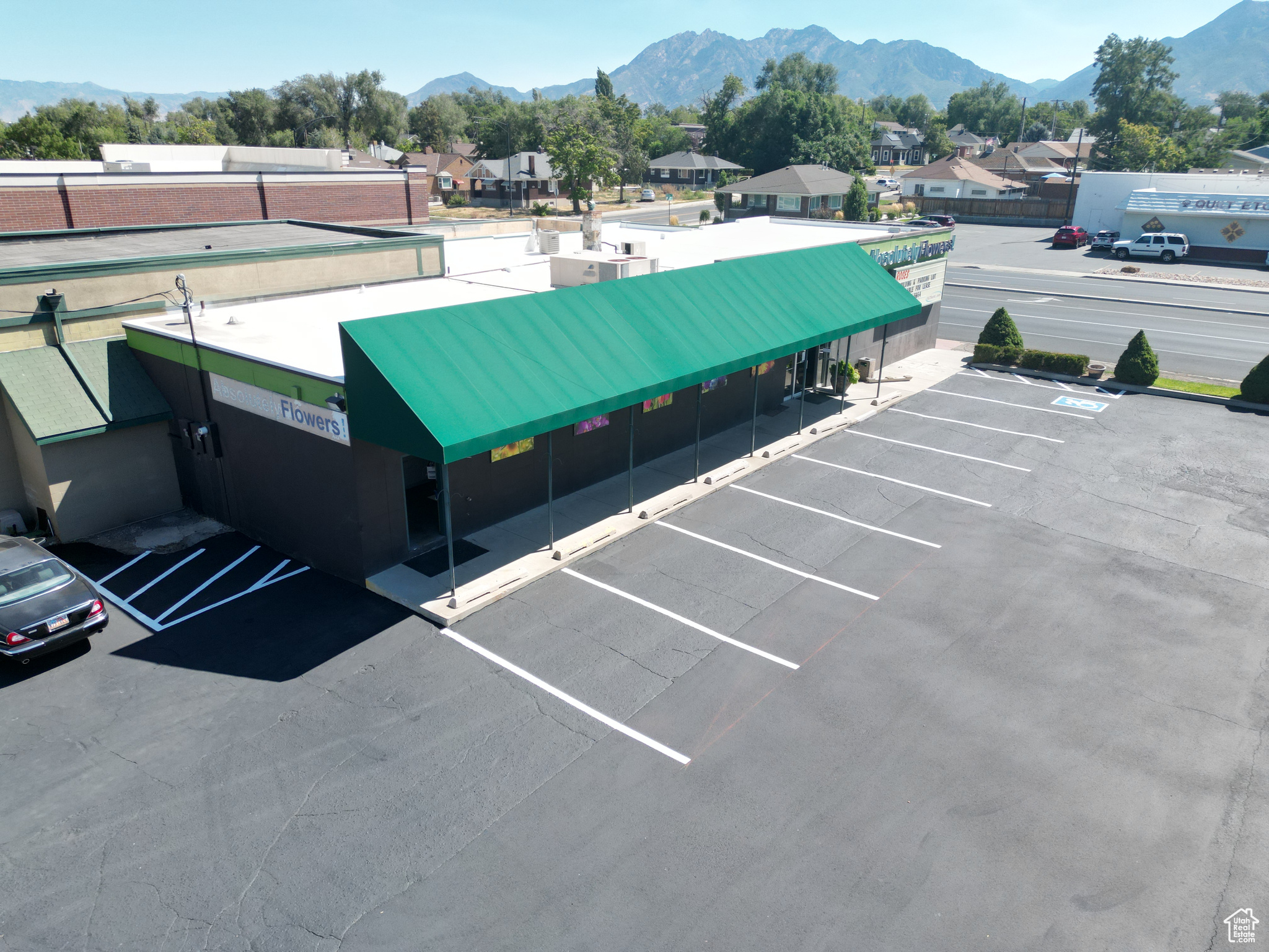 PERRY SUB - Commercial Lease