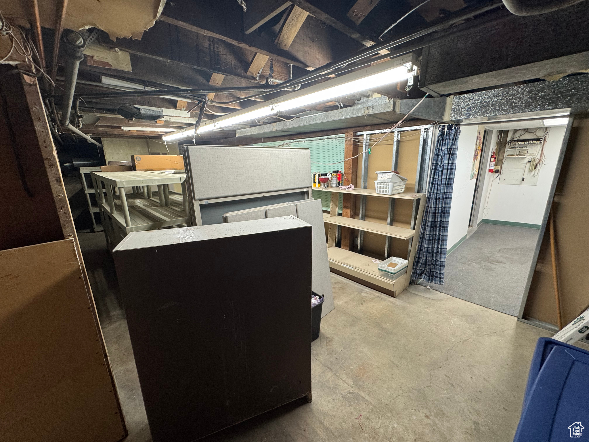 PERRY SUB - Commercial Lease