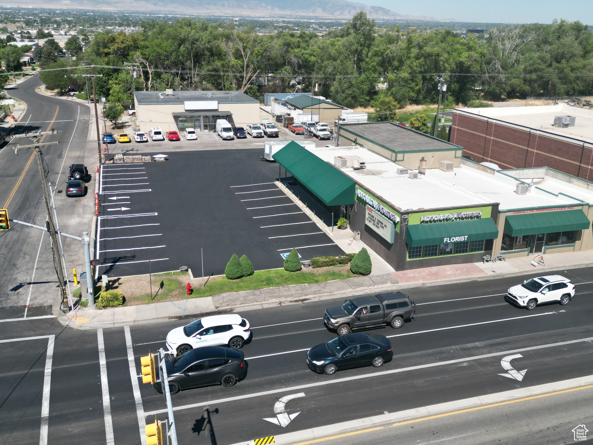 PERRY SUB - Commercial Lease