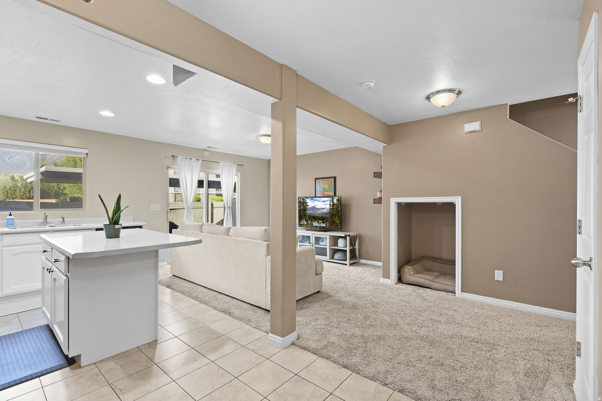 NEWTOWNE SQUARE - Residential