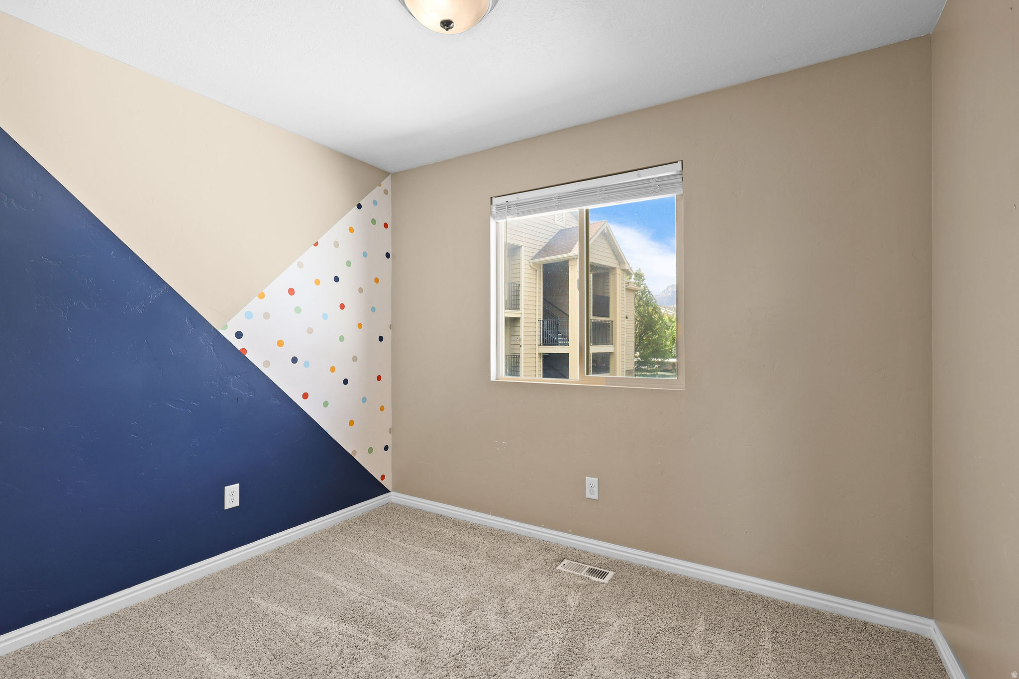 NEWTOWNE SQUARE - Residential