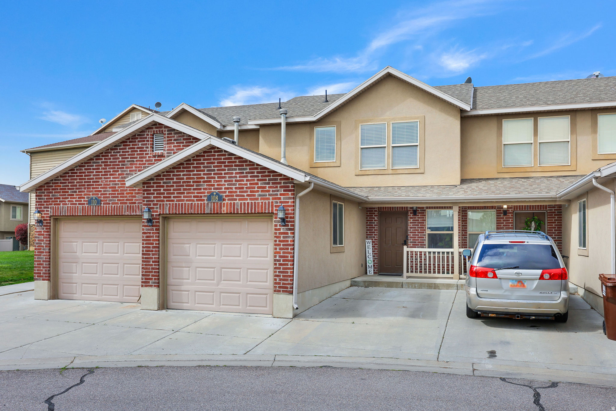 NEWTOWNE SQUARE - Residential