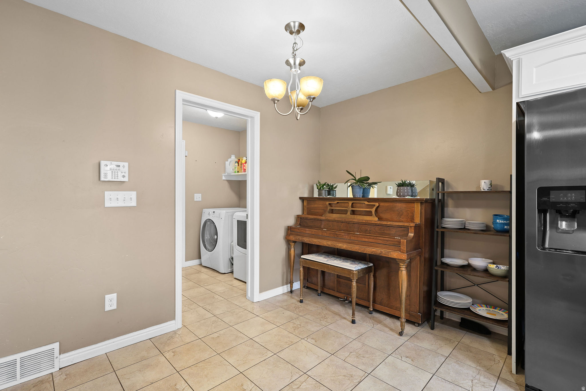 NEWTOWNE SQUARE - Residential