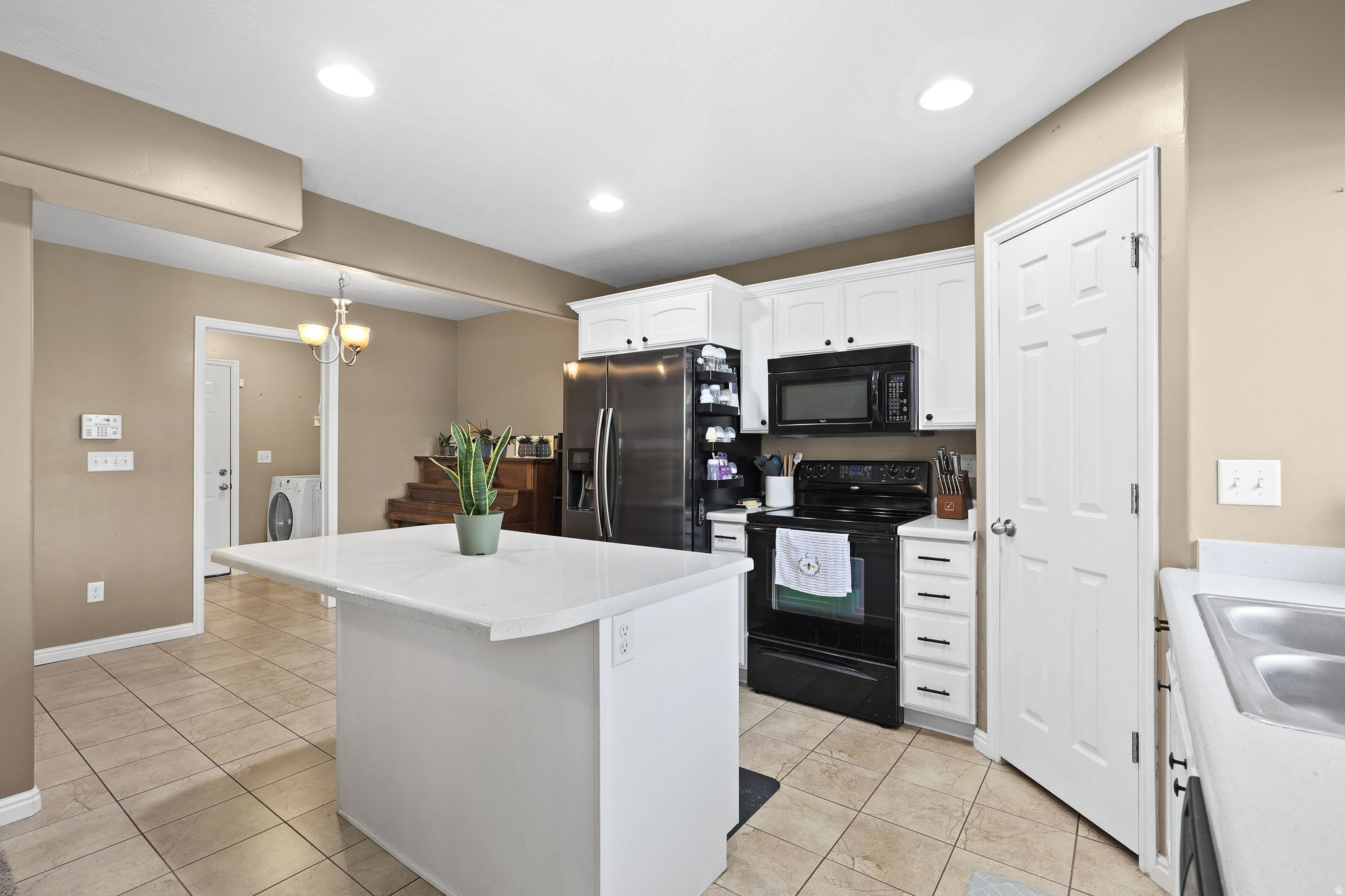 NEWTOWNE SQUARE - Residential