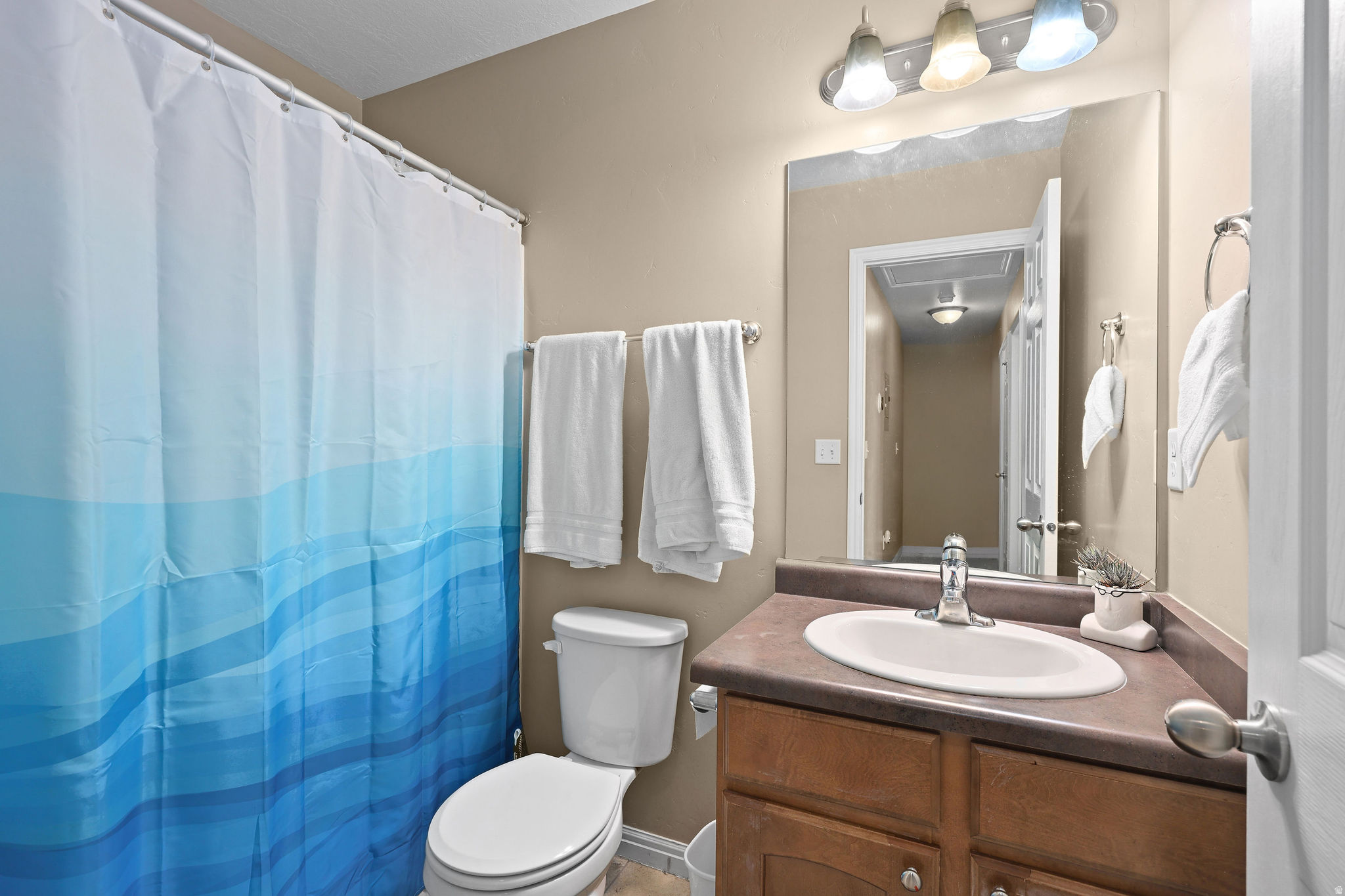 NEWTOWNE SQUARE - Residential