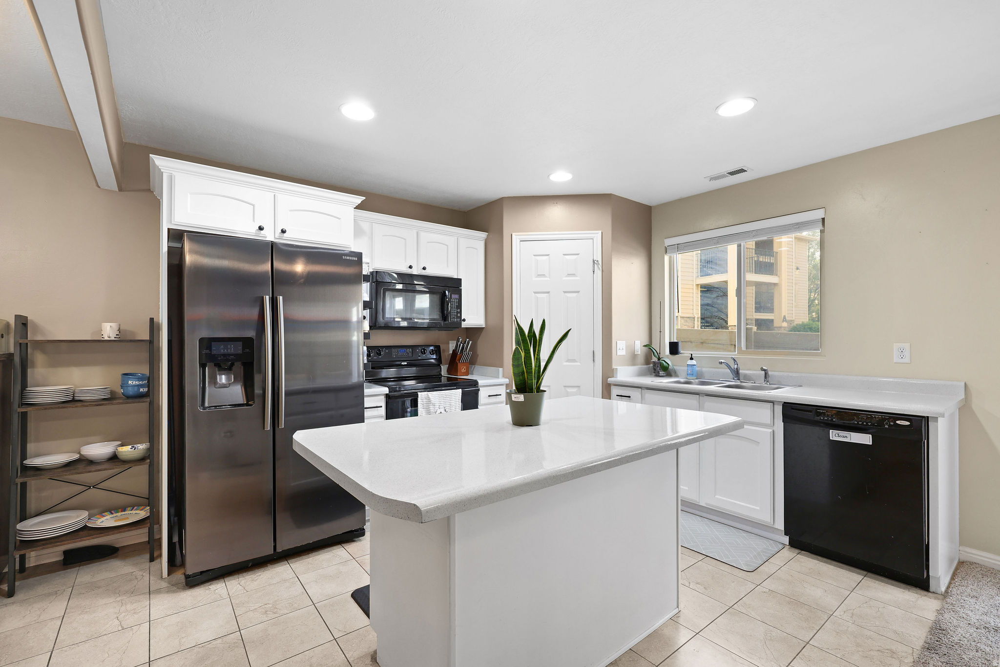 NEWTOWNE SQUARE - Residential