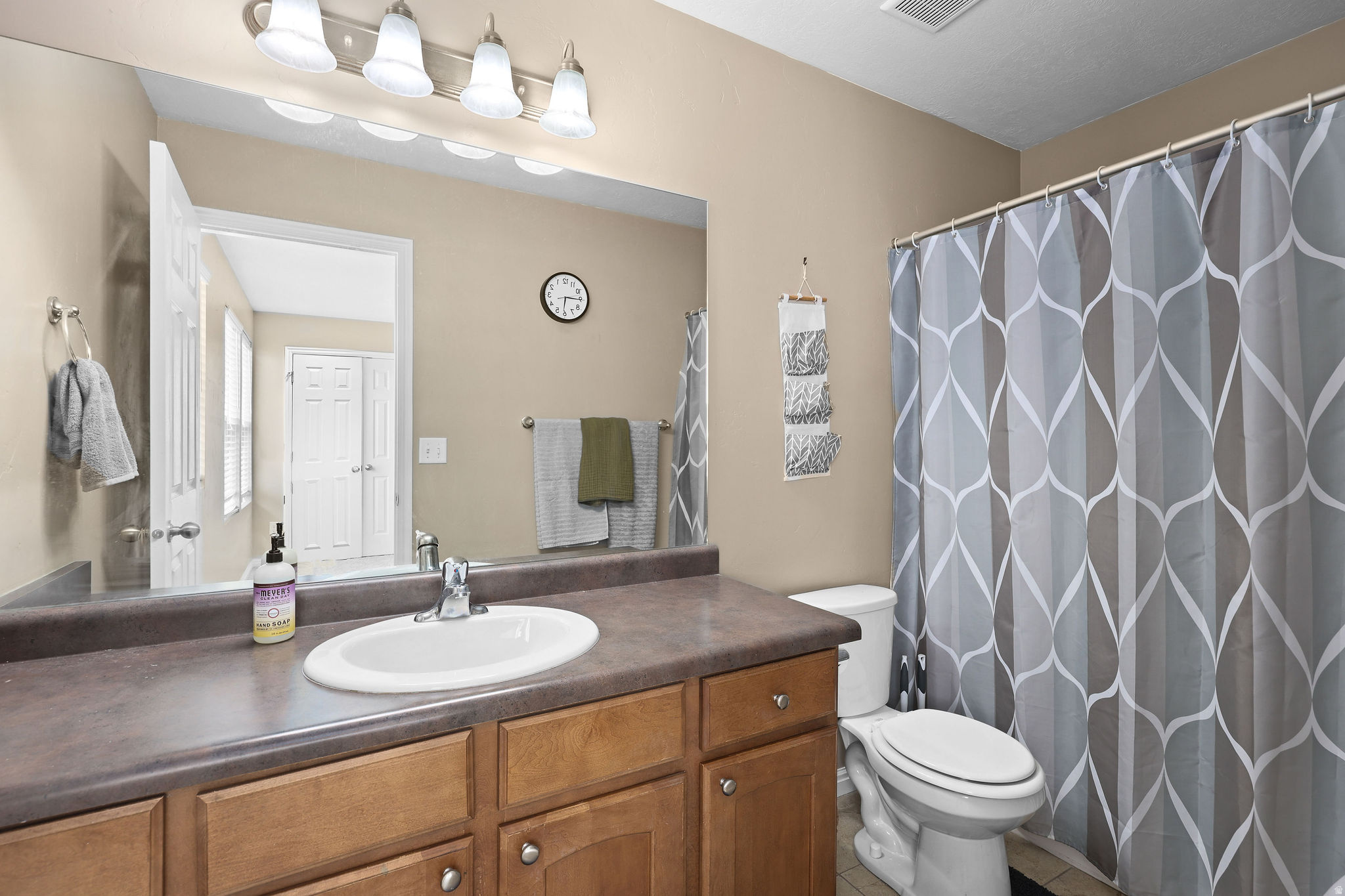 NEWTOWNE SQUARE - Residential