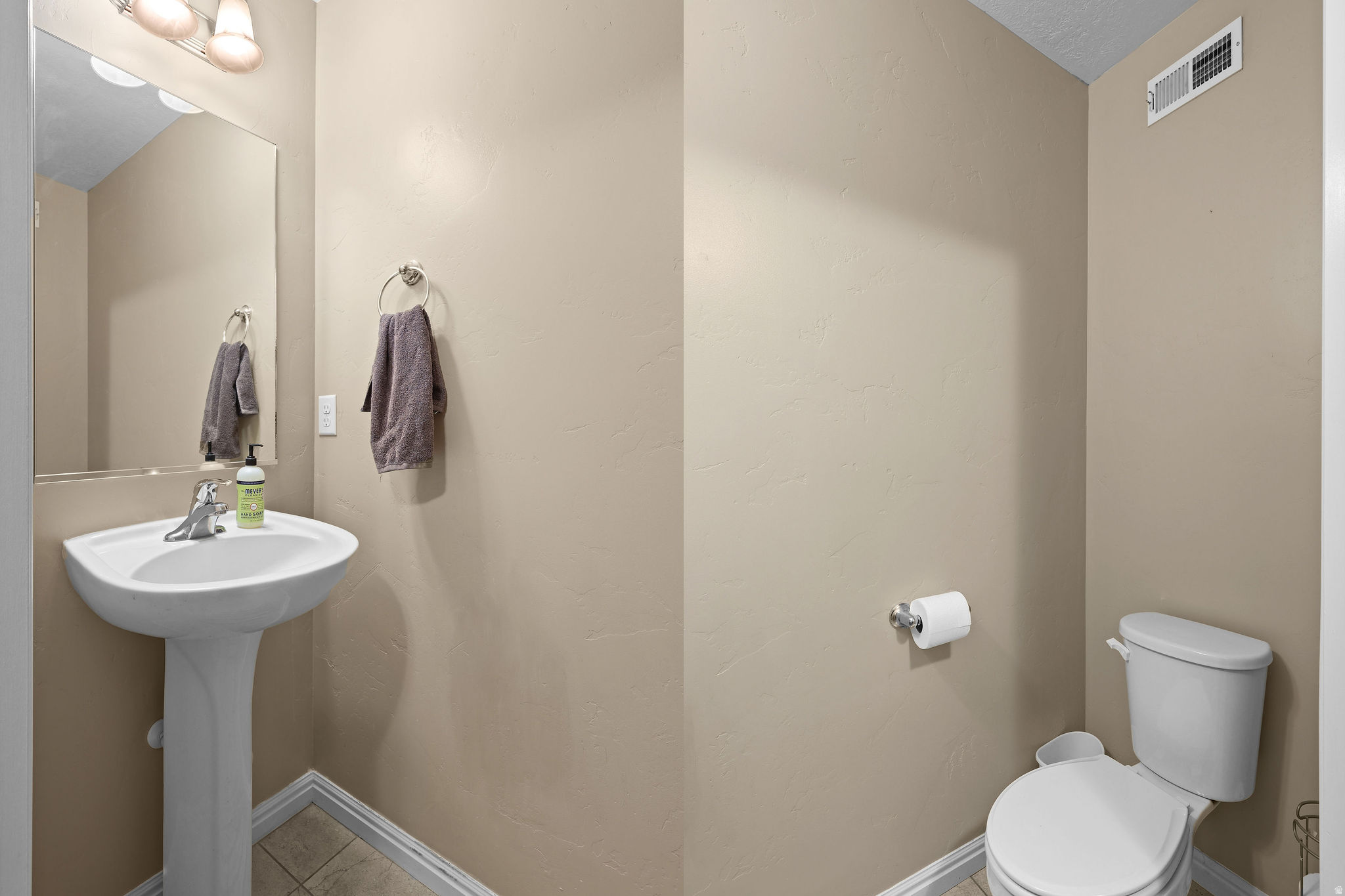 NEWTOWNE SQUARE - Residential