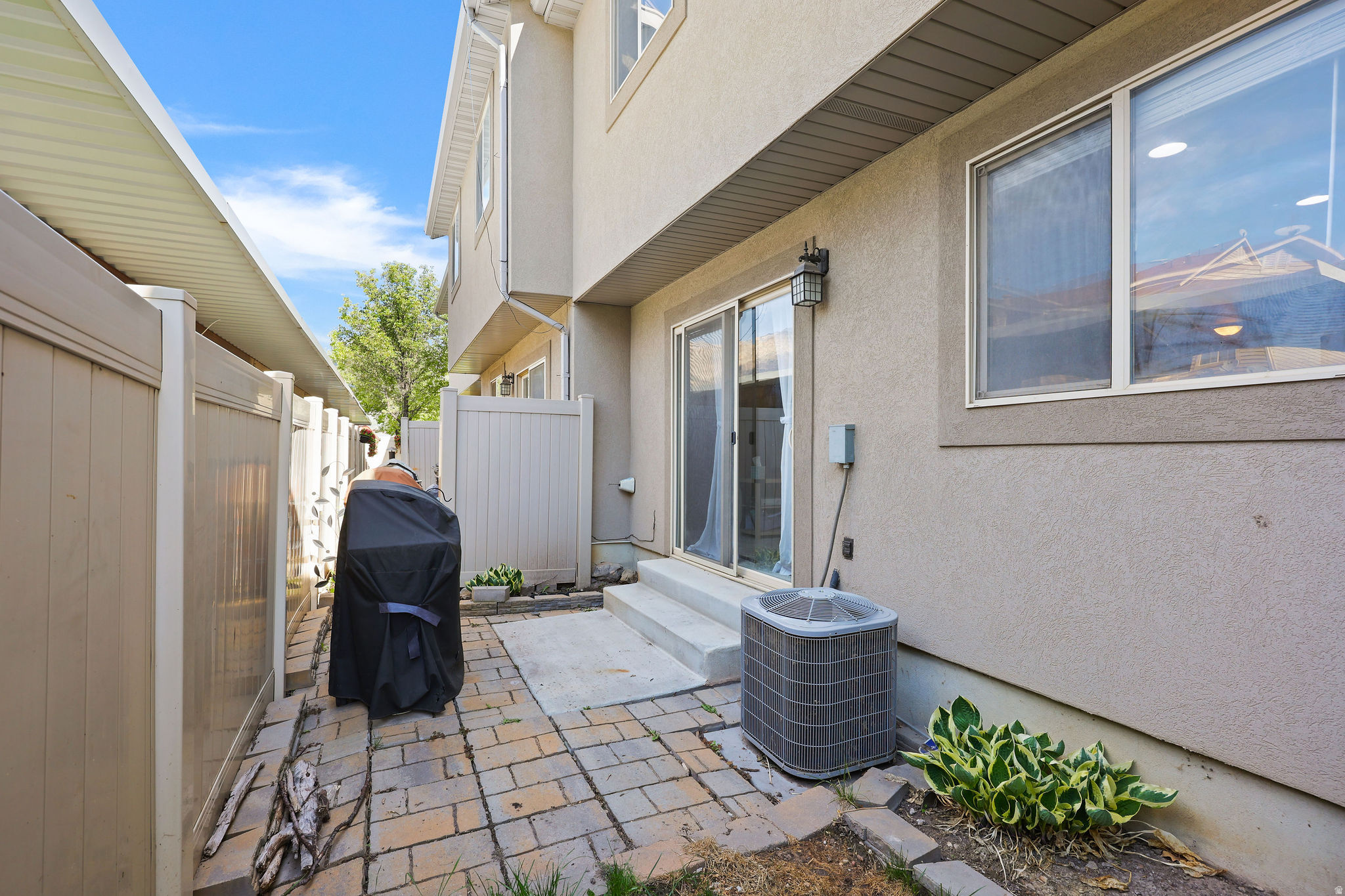 NEWTOWNE SQUARE - Residential