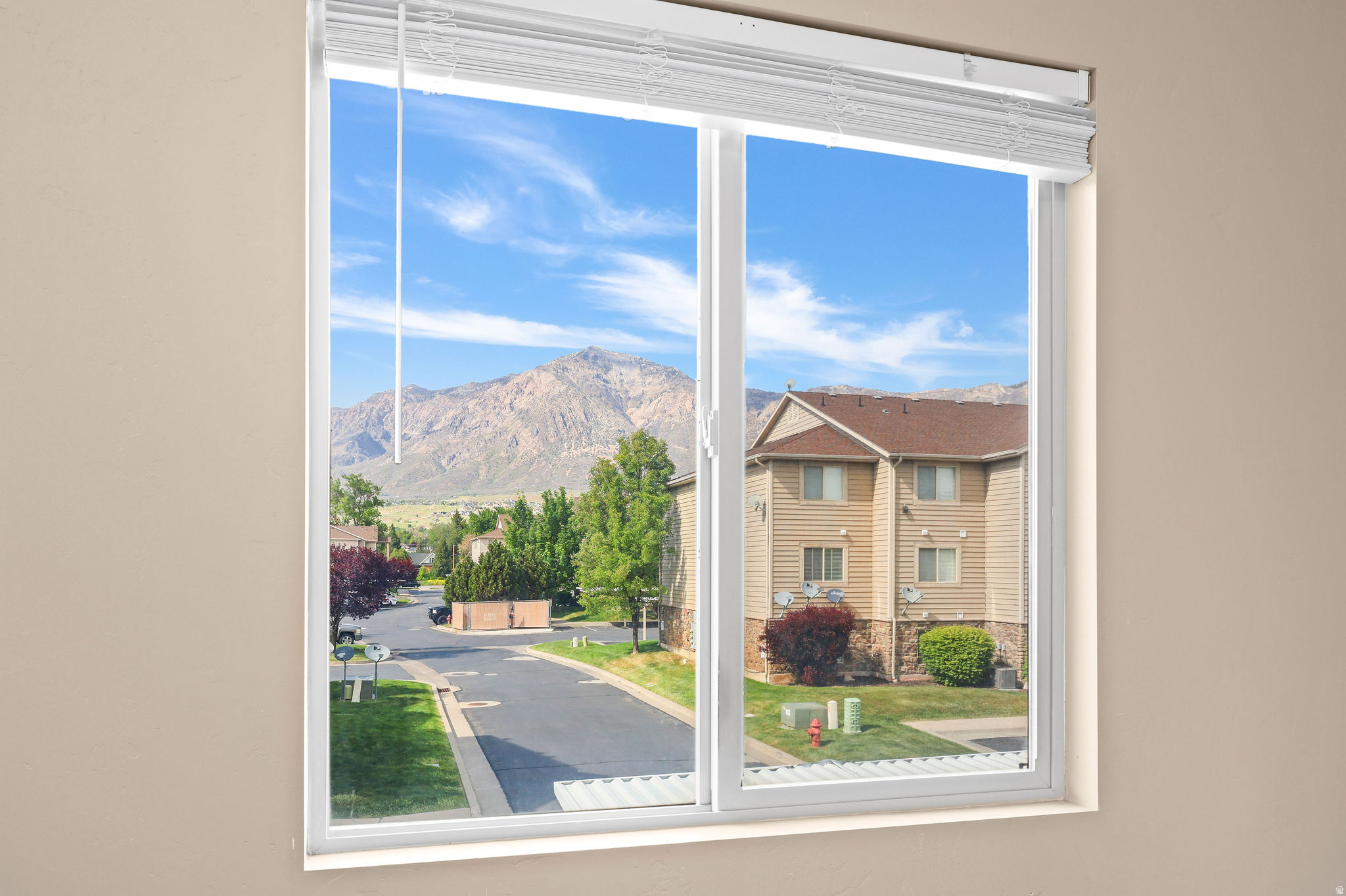 NEWTOWNE SQUARE - Residential