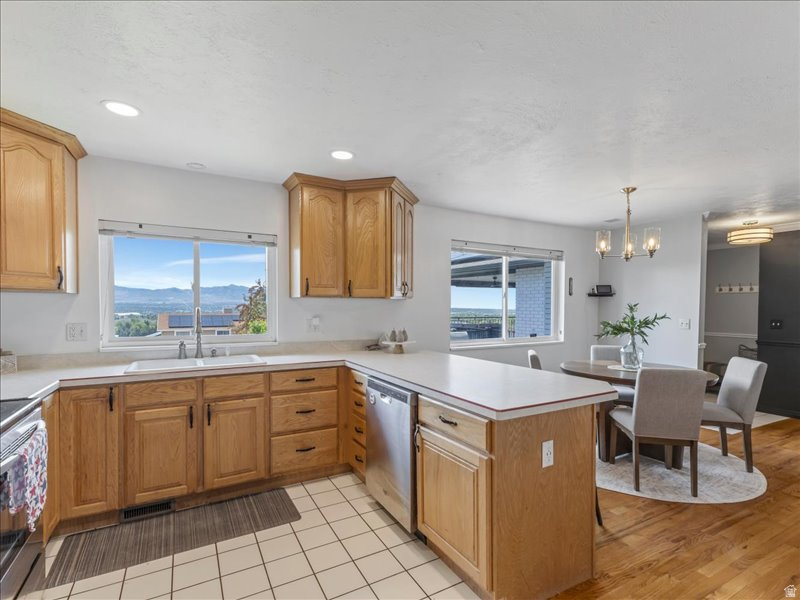 QUAIL POINT - Residential