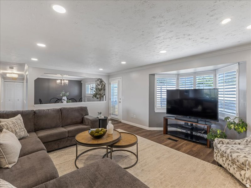 QUAIL POINT - Residential