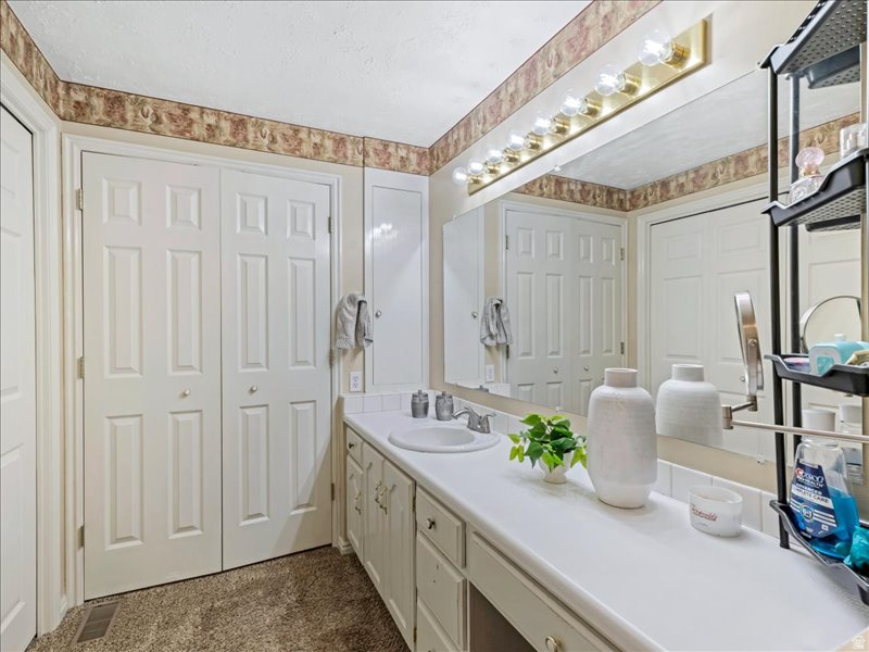 QUAIL POINT - Residential