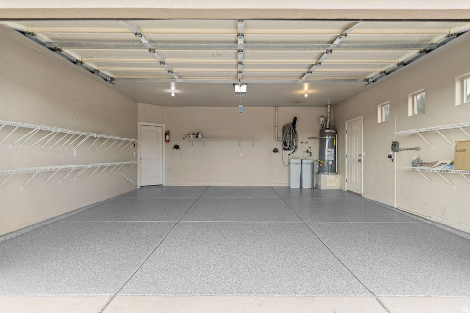 SOUTH POINTE 8 - Residential